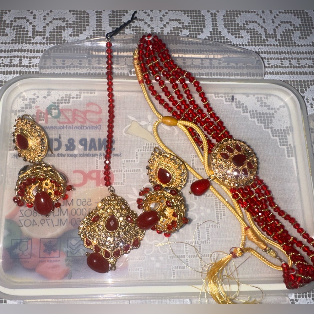 Pakistani Indian Traditional Gold-Tone and Red Beaded jewelry set
